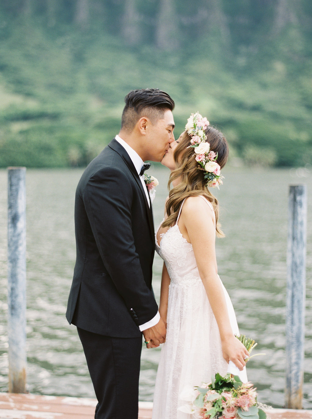 Genevieve and Christopher - Oahu wedding - Hawaii and destination fine art wedding photographer Alice Ahn