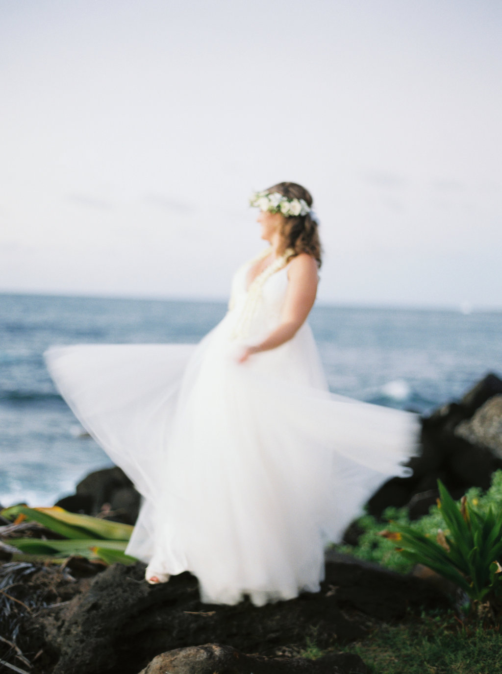 Sentimental Waimea Valley Wedding | Alice Ahn Photography | hawaii LA and SF wedding photographer